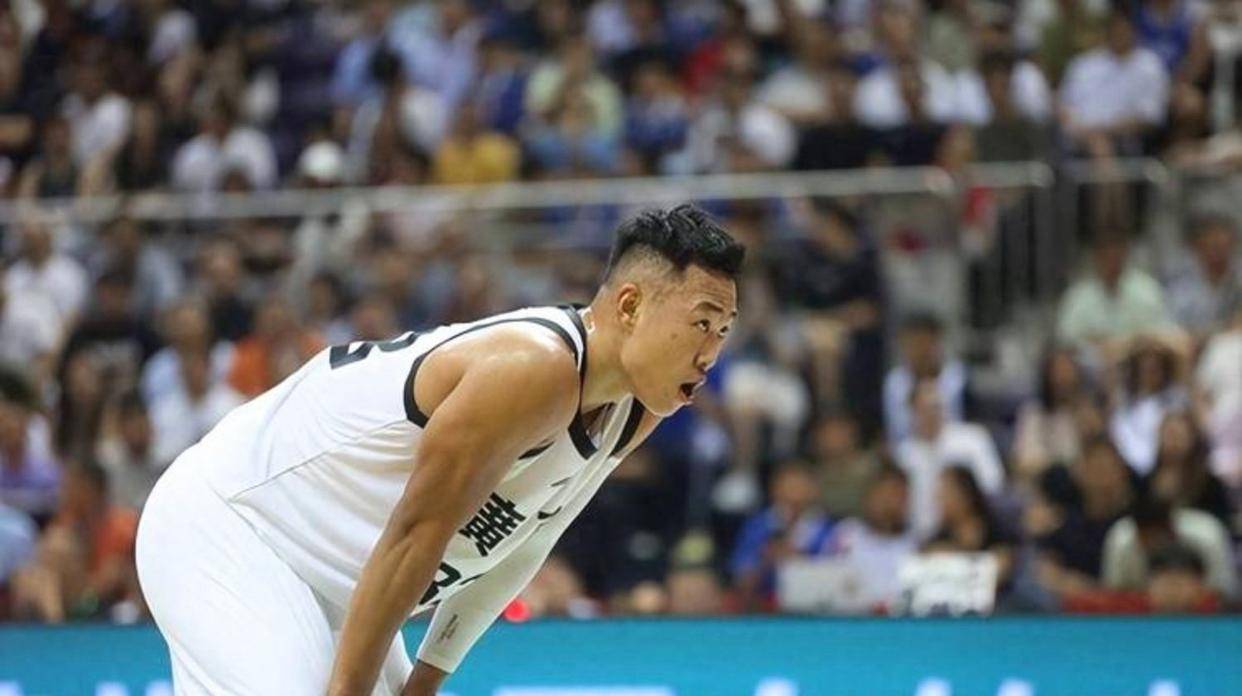 窗口期全明星赛传出新动向，阿斯顿维拉外线爆发，管理层表态——底气十足，球探报告显示潜力(知乎埃梅里阿斯顿维拉)