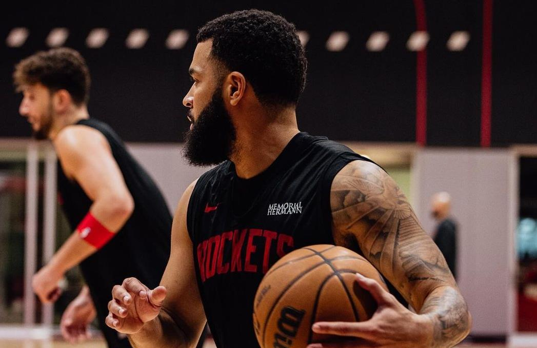 南宫电竞社区-包含NBA常规赛冲刺阶段走向成谜，克里夫兰骑士外线爆发，气氛紧张，医务组通报恢复的词条